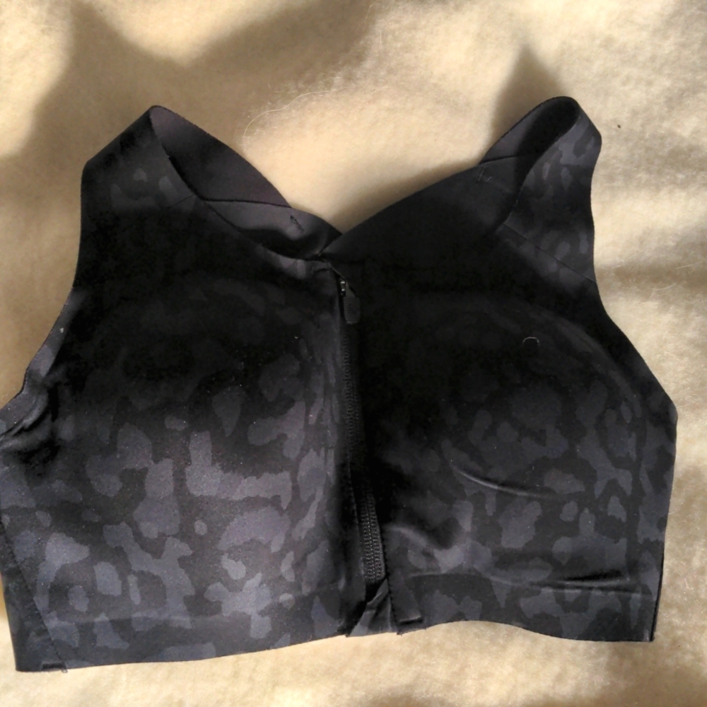 Lululemon Enlite running bra